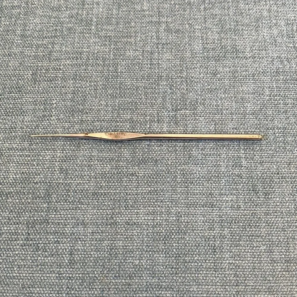 Deluxe Knitting Crochet Hook, Size 10